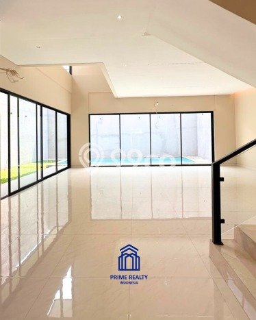 Ready to Use! Premium House LT 324m2 Desain Elegan di Bintaro Ready to Use! Premium House LT 324m2 Desain Elegan di Bintaro