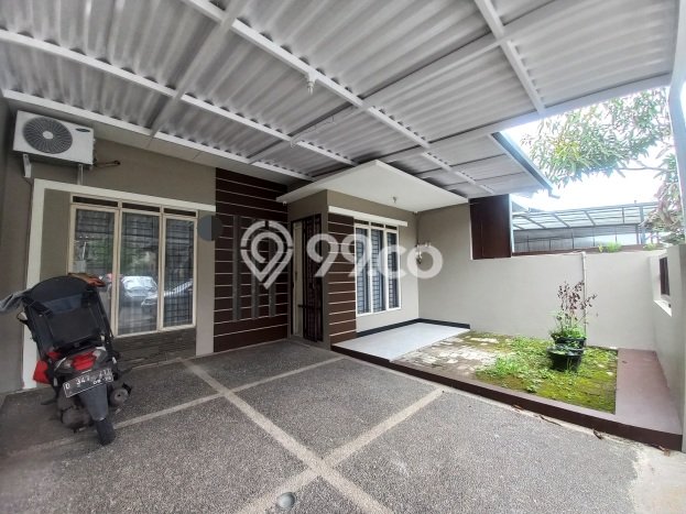Rumah Modern 2 KT LT 119m2 di Taman Kopo Indah Rumah Modern 2 KT LT 119m2 di Taman Kopo Indah
