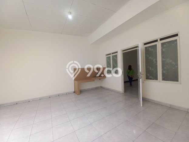 Rumah Modern 2 KT LT 119m2 di Taman Kopo Indah Rumah Modern 2 KT LT 119m2 di Taman Kopo Indah