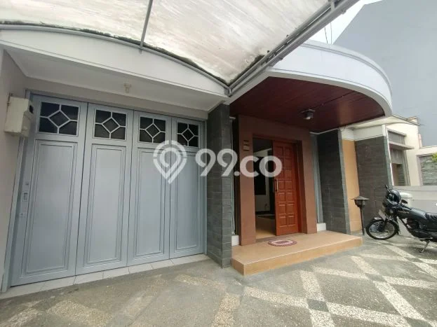 Disewakan! Rumah 4 Kamar Tidur &
3 Kamar Mandi di Bandung Utara, Bandung Disewakan! Rumah 4 Kamar Tidur &
3 Kamar Mandi di Bandung Utara, Bandung
