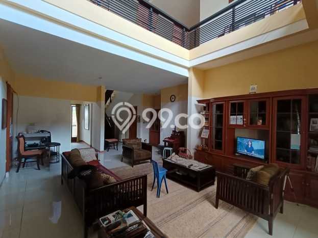 Rumah Mewah LB 200m2 Siap Huni Desain Elegan di Sariwangi, Bandung Rumah Mewah LB 200m2 Siap Huni Desain Elegan di Sariwangi, Bandung