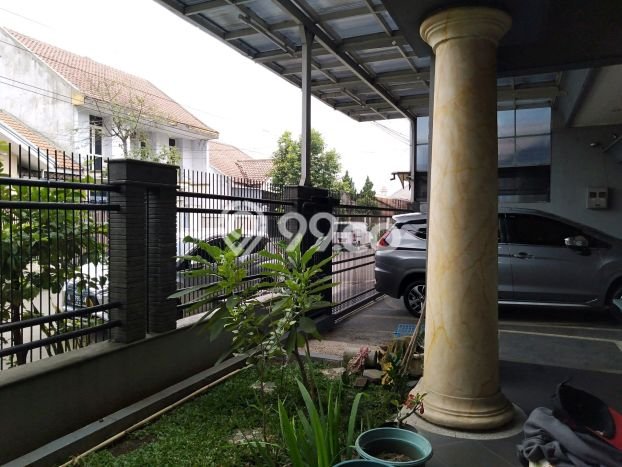 For Sale! Luxury House LT 306m2 Desain Modern di Taman Kopo Indah For Sale! Luxury House LT 306m2 Desain Modern di Taman Kopo Indah