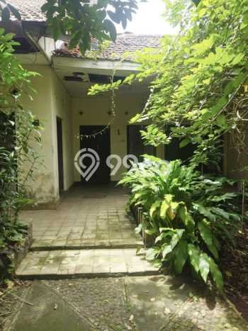 Rumah sewa siap huni 10 Kamar Tidur di Sayap Dago, Bandung Rumah sewa siap huni 10 Kamar Tidur di Sayap Dago, Bandung