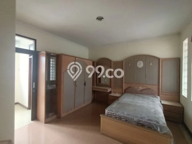 Disewakan! Rumah 4 Kamar Tidur &
3 Kamar Mandi di Bandung Utara, Bandung Disewakan! Rumah 4 Kamar Tidur &
3 Kamar Mandi di Bandung Utara, Bandung