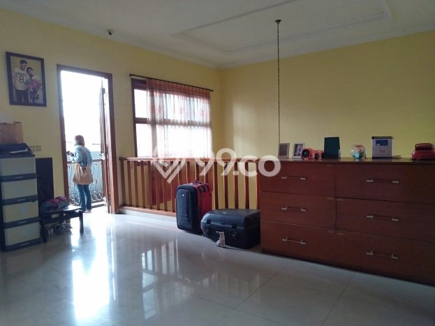 For Sale! Luxury House LT 306m2 Desain Modern di Taman Kopo Indah For Sale! Luxury House LT 306m2 Desain Modern di Taman Kopo Indah