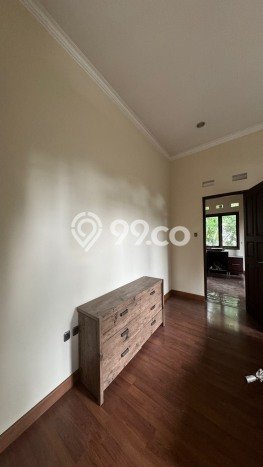 Disewakan segera hunian minimalis strategis 4 Kamar di Batununggal, Bandung Disewakan segera hunian minimalis strategis 4 Kamar di Batununggal, Bandung