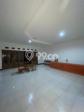 Rumah sewa siap pakai 4 Kamar Tidur di Setiabudi, Bandung Rumah sewa siap pakai 4 Kamar Tidur di Setiabudi, Bandung