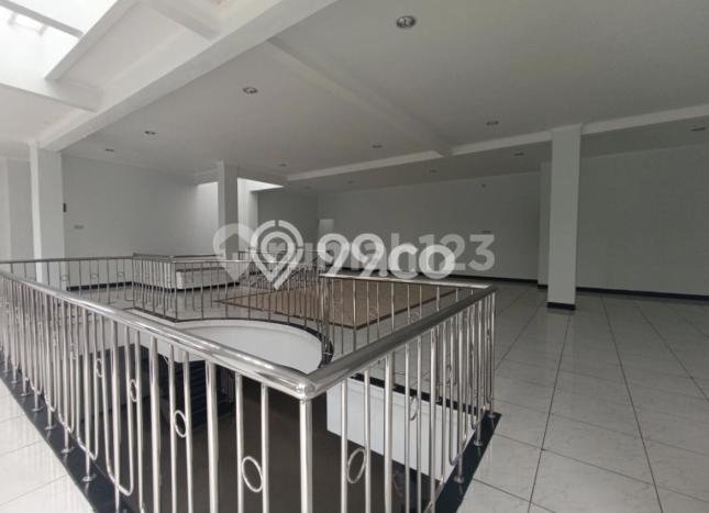 LOKASI STRATEGIS! Komersial di Pasir Kaliki, Luas 378m2m², Kawasan Ramai, Siap Bisnis LOKASI STRATEGIS! Komersial di Pasir Kaliki, Luas 378m2m², Kawasan Ramai, Siap Bisnis