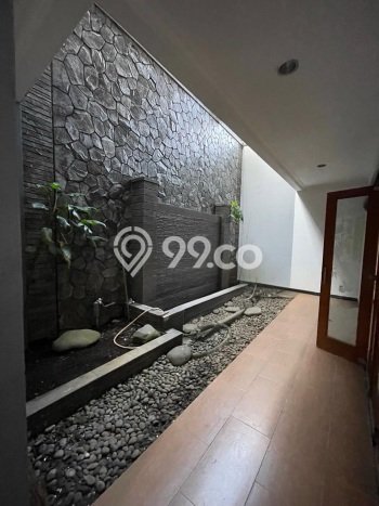 Rumah sewa siap pakai 4 Kamar Tidur di Setiabudi, Bandung Rumah sewa siap pakai 4 Kamar Tidur di Setiabudi, Bandung