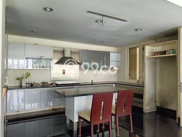 Rumah Mewah LB 750m2 Siap Huni Desain Elegan di Cipaganti, Bandung Rumah Mewah LB 750m2 Siap Huni Desain Elegan di Cipaganti, Bandung