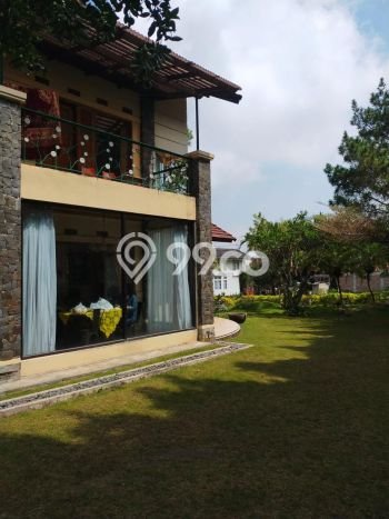 Rumah Luxury Modern Siap Huni di Lembang Bandung Rumah Luxury Modern Siap Huni di Lembang Bandung