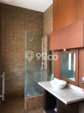 Ready to Use! Luxury House LT 233m2 Desain Elegan di Dadali Ready to Use! Luxury House LT 233m2 Desain Elegan di Dadali