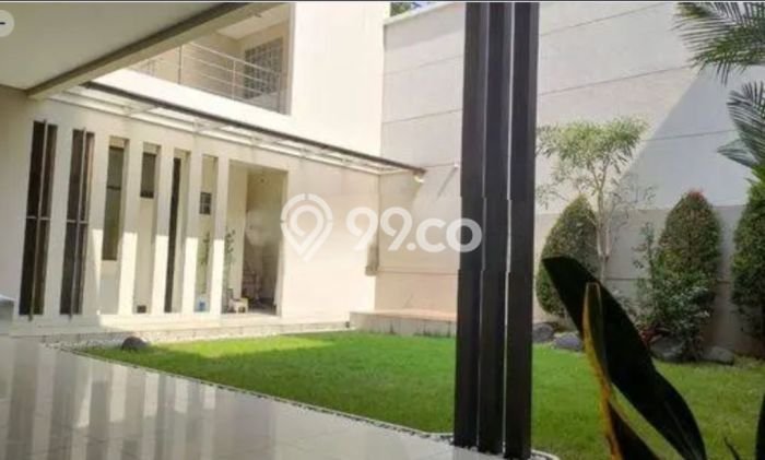 Dijual Rumah Luas Elegan Dengan View Cantik di Taman Kopo Indah, Bandung Dijual Rumah Luas Elegan Dengan View Cantik di Taman Kopo Indah, Bandung