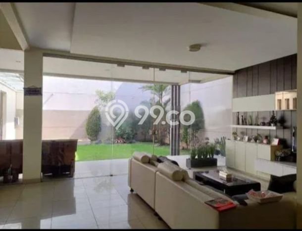 Dijual Rumah Luas Elegan Dengan View Cantik di Taman Kopo Indah, Bandung Dijual Rumah Luas Elegan Dengan View Cantik di Taman Kopo Indah, Bandung