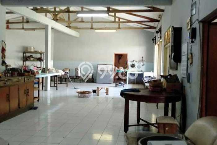 Rumah Mewah LB 300m2 Siap Pakai Desain Elegan di Pasir Koja, Bandung Rumah Mewah LB 300m2 Siap Pakai Desain Elegan di Pasir Koja, Bandung