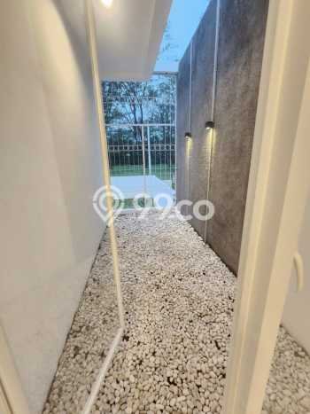 Disewakan! Rumah 3 Kamar Tidur &
2 Kamar Mandi di Pondok Indah, Jakarta Selatan Disewakan! Rumah 3 Kamar Tidur &
2 Kamar Mandi di Pondok Indah, Jakarta Selatan