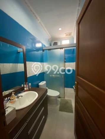 Siap Huni Rumah Mewah 6 Kamar di Kebayoran Lama Dekat ke Mana Saja Siap Huni Rumah Mewah 6 Kamar di Kebayoran Lama Dekat ke Mana Saja