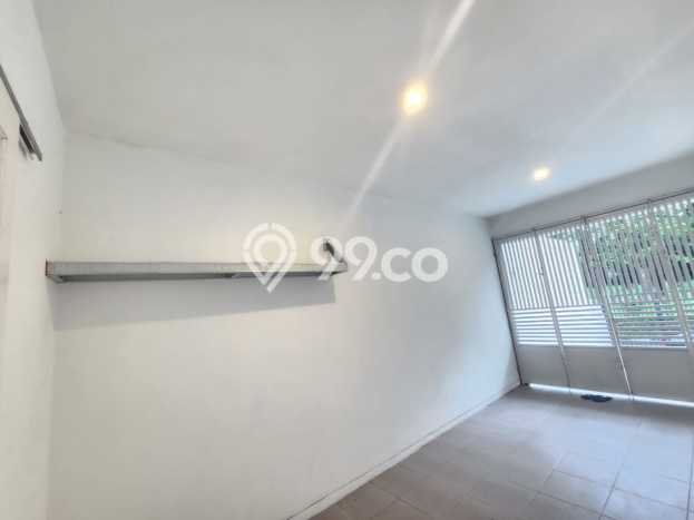 Disewakan! Rumah 3 Kamar Tidur &
2 Kamar Mandi di Pondok Indah, Jakarta Selatan Disewakan! Rumah 3 Kamar Tidur &
2 Kamar Mandi di Pondok Indah, Jakarta Selatan