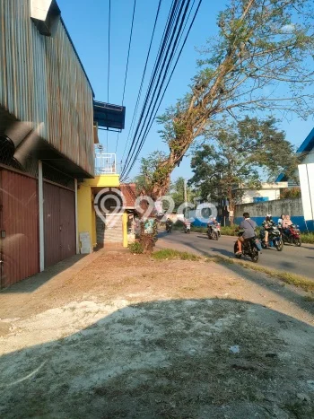 Disewakan Ruko komersial di Curug luas bangunan 48m2 Disewakan Ruko komersial di Curug luas bangunan 48m2