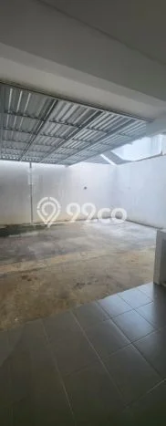 Disewakan! Rumah 3 Kamar Tidur &
3 Kamar Mandi di Cikupa Citra Raya, Tangerang Disewakan! Rumah 3 Kamar Tidur &
3 Kamar Mandi di Cikupa Citra Raya, Tangerang