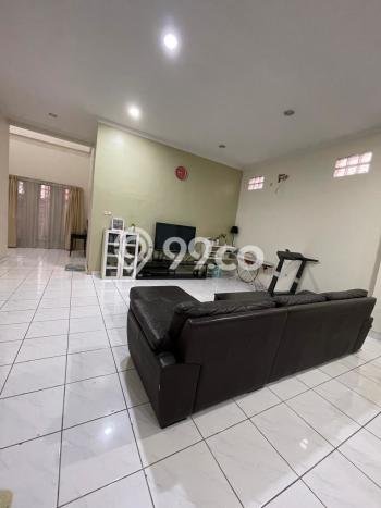 Jual Rumah Mewah Elegan Dengan View Cantik di Jelambar, Jakarta Barat Jual Rumah Mewah Elegan Dengan View Cantik di Jelambar, Jakarta Barat