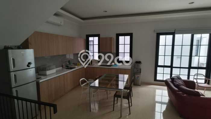 Rumah sewa siap pakai 5 KT di Alam Sutera, Tangerang Rumah sewa siap pakai 5 KT di Alam Sutera, Tangerang
