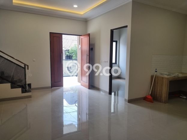 Dijual Rumah Mewah Elegan Dengan View Eksklusif di Duri Kosambi, Jakarta Barat Dijual Rumah Mewah Elegan Dengan View Eksklusif di Duri Kosambi, Jakarta Barat