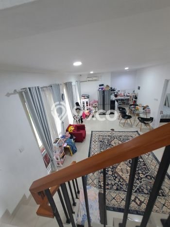 For Sale! Luxury House LT 200m2 Desain Modern di Grand Wisata For Sale! Luxury House LT 200m2 Desain Modern di Grand Wisata