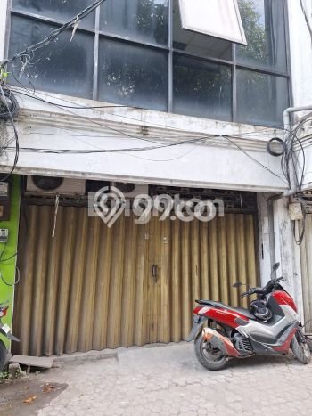 Ruko Dijual di Surabaya LT 54m2 & LB 196m2 Lokasi Terbaik! Ruko Dijual di Surabaya LT 54m2 & LB 196m2 Lokasi Terbaik!