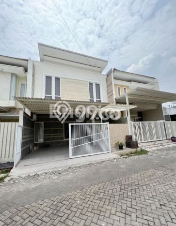 Siap Huni Hunian Elit 4 Kamar di Mulyosari Dekat ke Mana Saja Siap Huni Hunian Elit 4 Kamar di Mulyosari Dekat ke Mana Saja