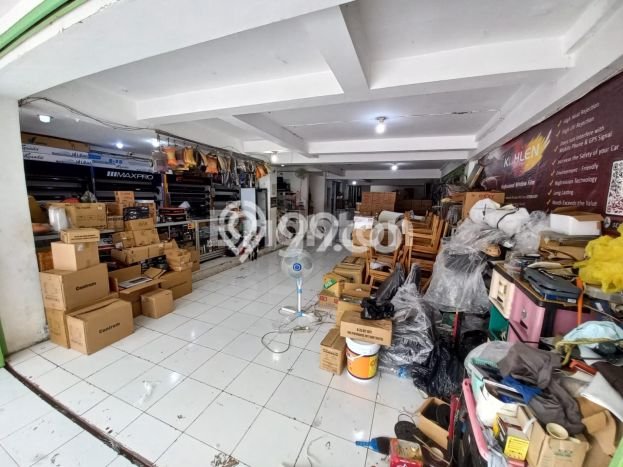 Unit Ruko Dijual di Semarang Utara Semarang Luas Tanah 200m2, Luas Bangunan 300m2 Unit Ruko Dijual di Semarang Utara Semarang Luas Tanah 200m2, Luas Bangunan 300m2