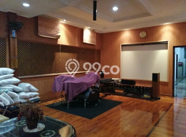 Siap Huni Hunian Elit 7 Kamar di Antapani Dekat ke Mana Saja Siap Huni Hunian Elit 7 Kamar di Antapani Dekat ke Mana Saja