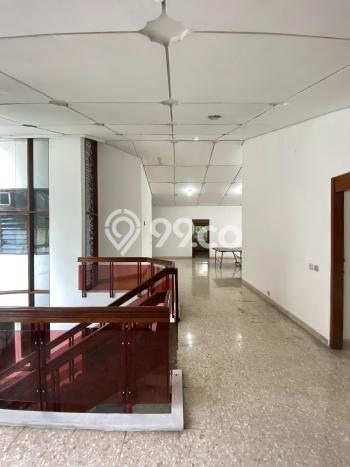 Rumah Elit LB 395m2 Siap Pakai Desain Elegan di Pondok Indah, Jakarta Selatan Rumah Elit LB 395m2 Siap Pakai Desain Elegan di Pondok Indah, Jakarta Selatan