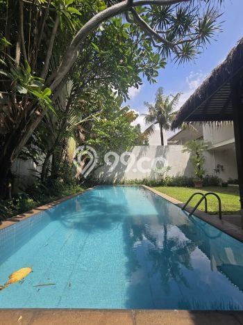 Jual Rumah Luas Megah Dengan View Eksklusif di Kemang, Jakarta Selatan Jual Rumah Luas Megah Dengan View Eksklusif di Kemang, Jakarta Selatan