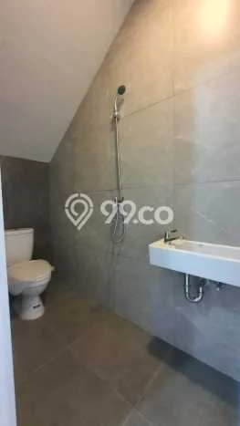 Rumah Disewakan Tangerang Selatan LT 72m2 LB 77m2 Kawasan Graha Raya Rumah Disewakan Tangerang Selatan LT 72m2 LB 77m2 Kawasan Graha Raya