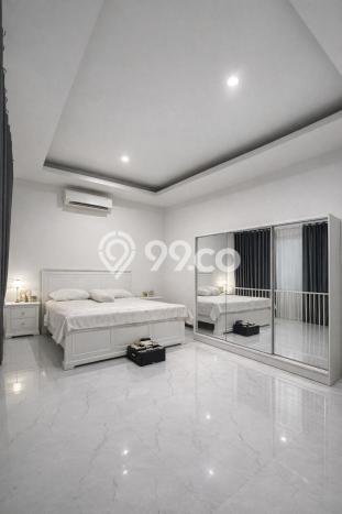 Rumah Elit Modern Siap Huni di Bintaro Tangerang Selatan Rumah Elit Modern Siap Huni di Bintaro Tangerang Selatan