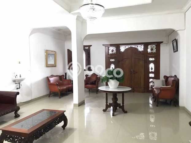 Siap Huni Hunian Elit 5 Kamar di Ciledug Dekat ke Mana Pun Siap Huni Hunian Elit 5 Kamar di Ciledug Dekat ke Mana Pun