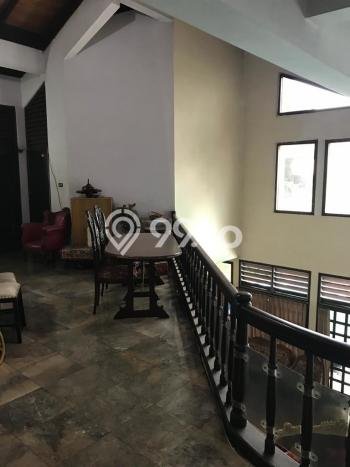 Rumah Luxury Modern Tanpa Renovasi di Simprug Jakarta Selatan Rumah Luxury Modern Tanpa Renovasi di Simprug Jakarta Selatan