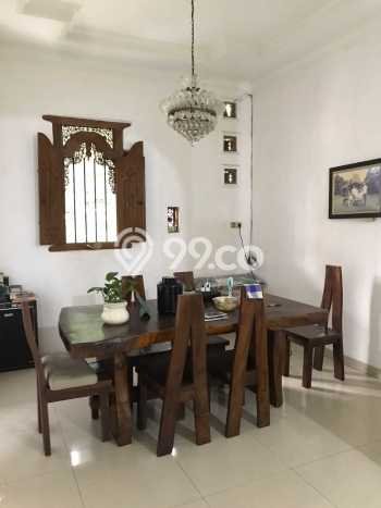 Siap Huni Hunian Elit 5 Kamar di Ciledug Dekat ke Mana Pun Siap Huni Hunian Elit 5 Kamar di Ciledug Dekat ke Mana Pun