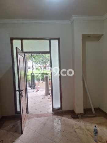 Jual Rumah Modern 4 KT di Taman Surya, Jakarta Barat Jual Rumah Modern 4 KT di Taman Surya, Jakarta Barat