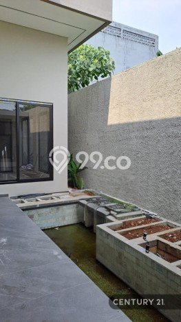 For Sale! Premium House LT 250m2 Desain Elegan di Meruya For Sale! Premium House LT 250m2 Desain Elegan di Meruya