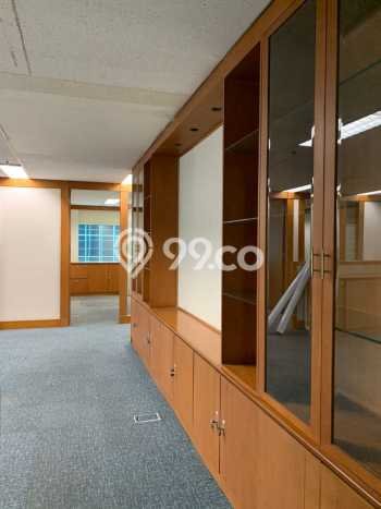 Disewakan Kantor di Kawasan Ramai Sudirman Luas 306m2 Disewakan Kantor di Kawasan Ramai Sudirman Luas 306m2