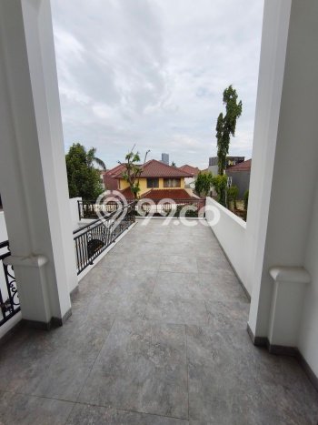 Rumah Elit Modern Tanpa Renovasi di Bintaro Tangerang Selatan Rumah Elit Modern Tanpa Renovasi di Bintaro Tangerang Selatan