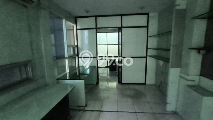 Gudang Ready di , Luas 300m2m², Kawasan Komersial Gudang Ready di , Luas 300m2m², Kawasan Komersial