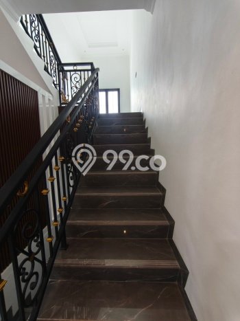 Rumah Elit Modern Tanpa Renovasi di Bintaro Tangerang Selatan Rumah Elit Modern Tanpa Renovasi di Bintaro Tangerang Selatan