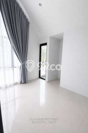 For Sale Hunian Rumah Nyaman 4 Kamar di Semanan, Jakarta Barat For Sale Hunian Rumah Nyaman 4 Kamar di Semanan, Jakarta Barat