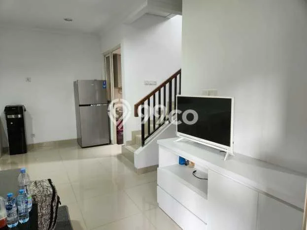Disewakan! Rumah 2 Kamar Tidur &
2 Kamar Mandi di Gading Serpong, Tangerang Disewakan! Rumah 2 Kamar Tidur &
2 Kamar Mandi di Gading Serpong, Tangerang