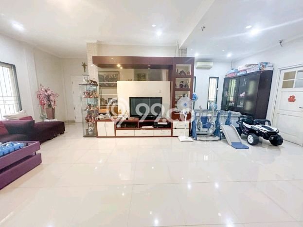 Dijual Rumah Mewah Megah Dengan View Eksklusif di Modernland, Tangerang Dijual Rumah Mewah Megah Dengan View Eksklusif di Modernland, Tangerang