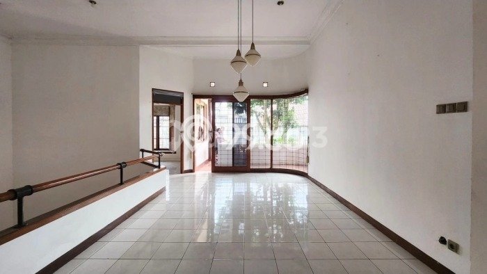 Disewakan! Rumah 6 Kamar Tidur &
4 Kamar Mandi di Pasteur, Bandung Disewakan! Rumah 6 Kamar Tidur &
4 Kamar Mandi di Pasteur, Bandung