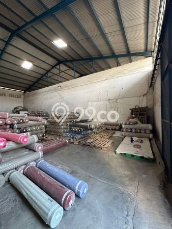 Gudang Disewa di Bandung dengan LB 300m2 Area Komersial Ramai Gudang Disewa di Bandung dengan LB 300m2 Area Komersial Ramai